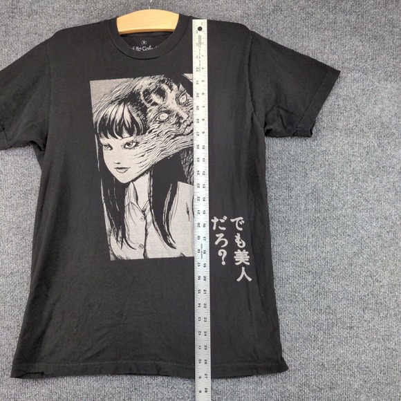 Junji Ito Collection Women's Graphic Tee Shirt Black Medium Horror Manga - Picture 10 of 12